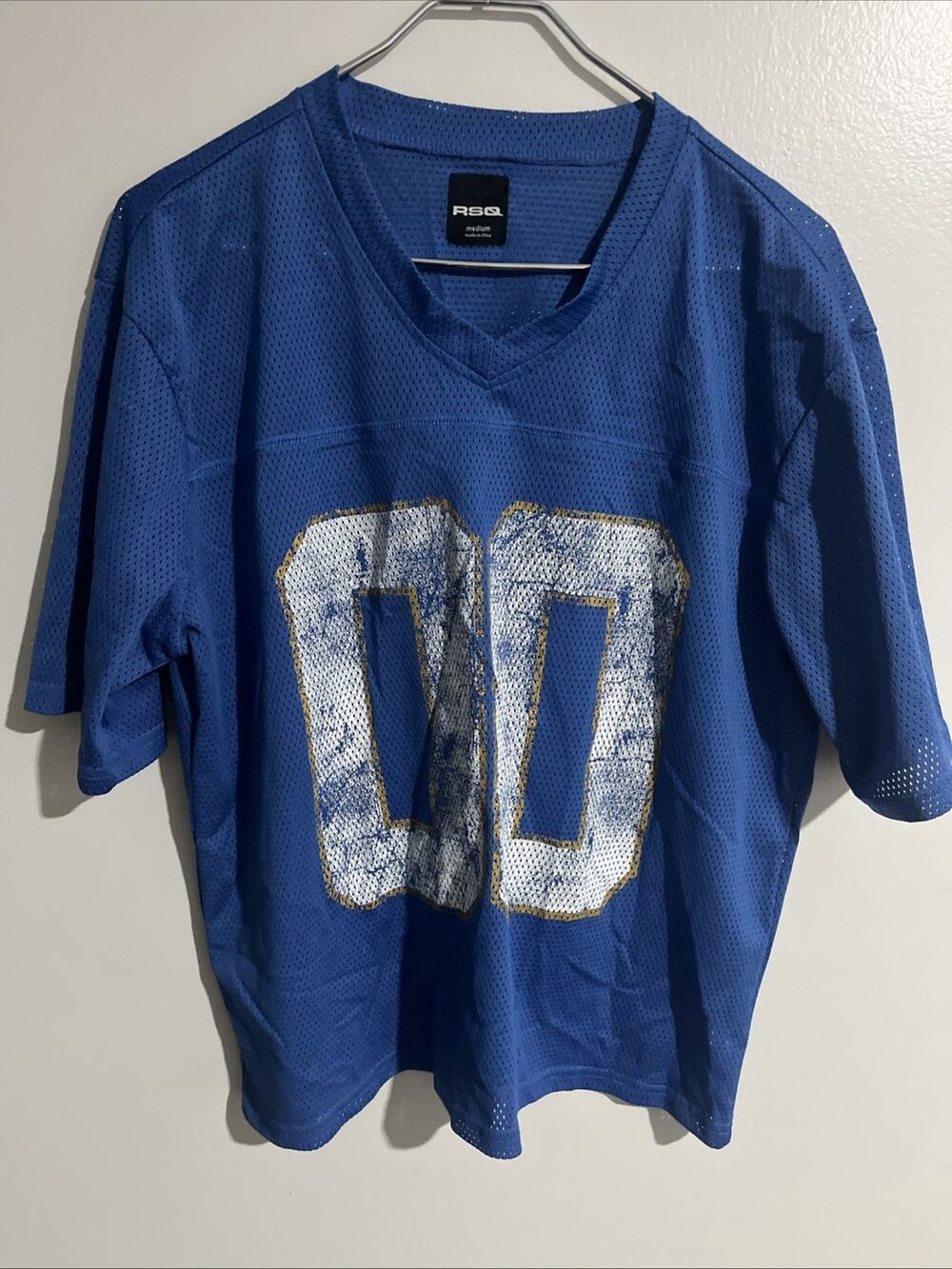 RSQ Blue Mesh Breathable Distressed Graphic Sports T-Shirt Men's Medium